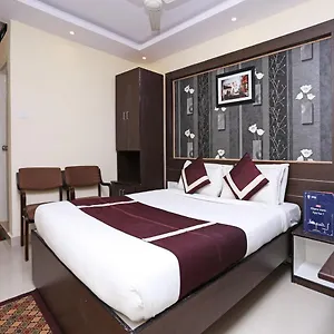 Oyo 5586 Prakash Palace Hotel Mysore